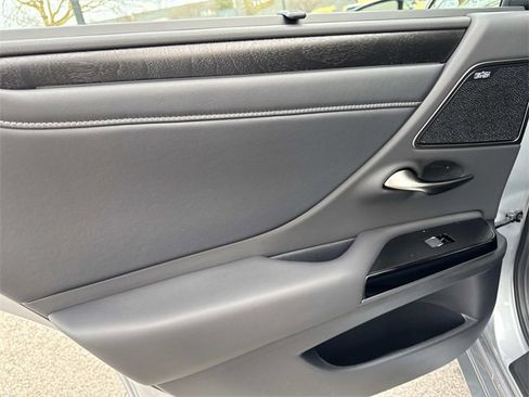 New 2025 Lexus ES 350 Ultra Luxury image 12