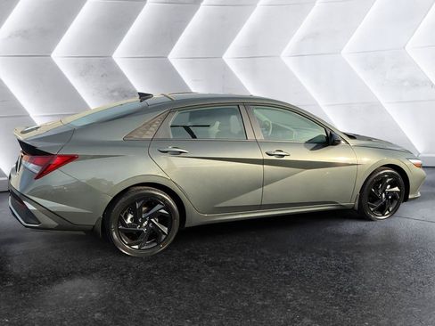 Certified 2026 Hyundai Elantra Sport FWD image 4