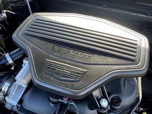 Used 2024 Cadillac XT6 Premium Luxury image 29