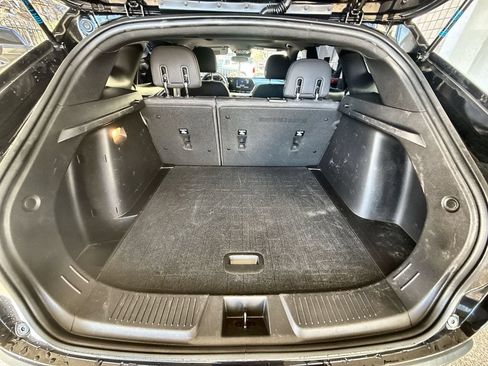Used 2025 Chevrolet Trax RS w/ Sunroof Package FWD image 24
