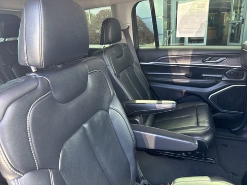 Used 2022 Jeep Grand Cherokee L Limited w/ MOPAR Finishing Package image 32