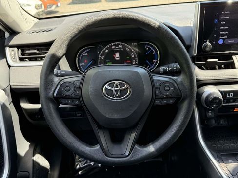 Used 2024 Toyota RAV4 XLE w/ Convenience Package AWD/4WD image 19