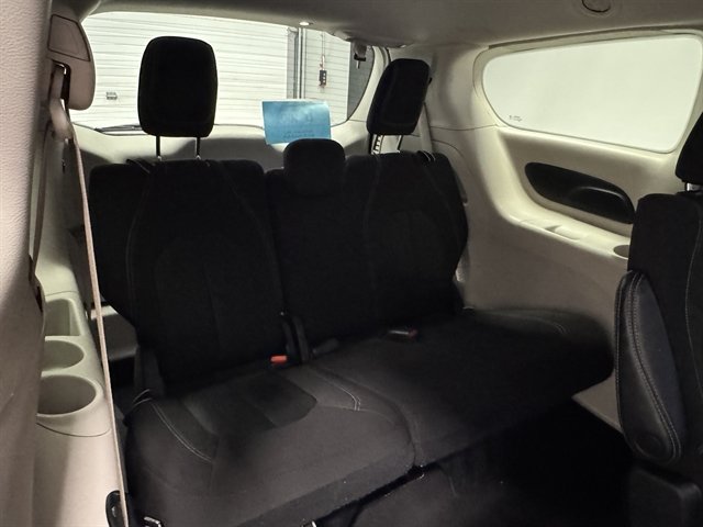 Used 2023 Chrysler Voyager LX FWD image 16