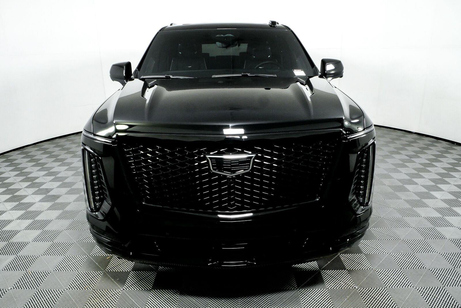 Used 2025 Cadillac Escalade Sport Platinum w/ LPO, ONYX Package AWD/4WD image 29