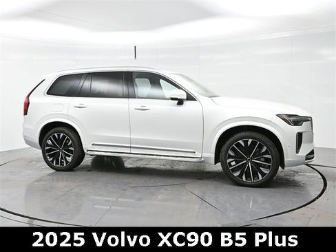 Used 2025 Volvo XC90 B5 Plus w/ Protection Package Premier image 1