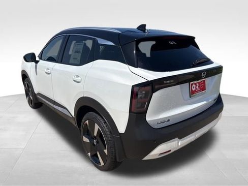 New 2026 Nissan Kicks SR AWD/4WD image 4