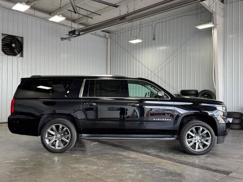 Used 2018 Chevrolet Suburban Premier AWD/4WD image 2