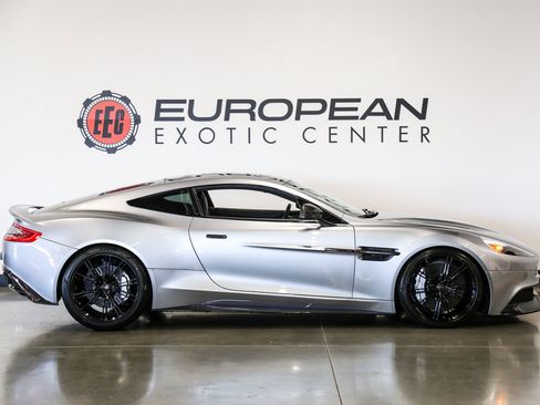 Used 2014 Aston Martin Vanquish Coupe RWD image 12