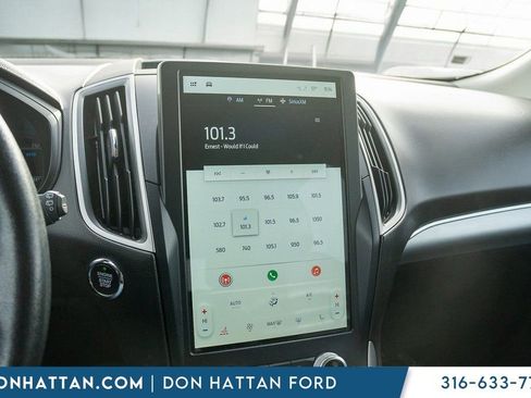 Used 2022 Ford Edge SEL image 7