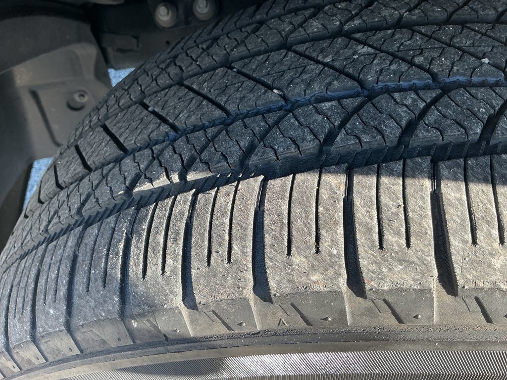 Used 2019 RAM 1500 Laramie AWD/4WD image 28