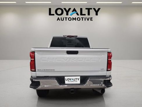 Used 2026 Chevrolet Silverado 3500 LTZ w/ LTZ Premium Package AWD/4WD image 4