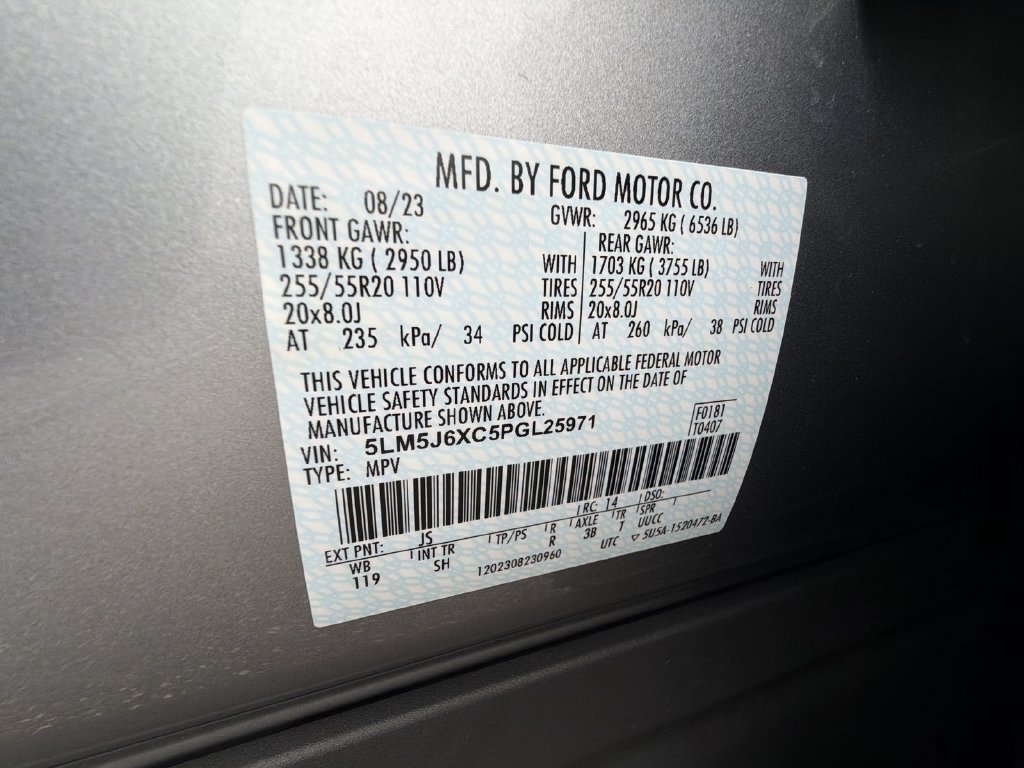 Used 2023 Lincoln Aviator AWD w/ Premium Package image 29