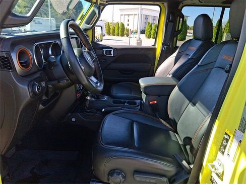 Used 2023 Jeep Gladiator Mojave w/ Cold Weather Group image 14