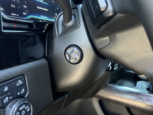 Used 2023 Chevrolet Silverado 1500 LTZ image 23