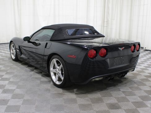Used 2005 Chevrolet Corvette Convertible w/ Preferred Equipment Group image 17