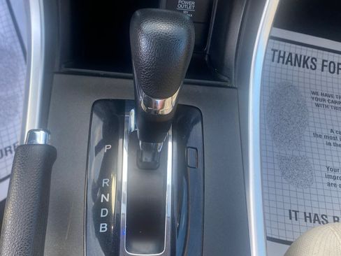 Used 2015 Honda Accord Hybrid Sedan image 20