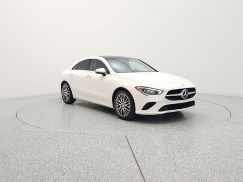 Used 2023 Mercedes-Benz CLA 250 image 3