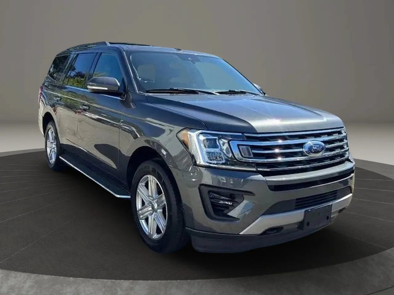Used 2020 Ford Expedition XLT w/ Equipment Group 202A AWD/4WD image 11