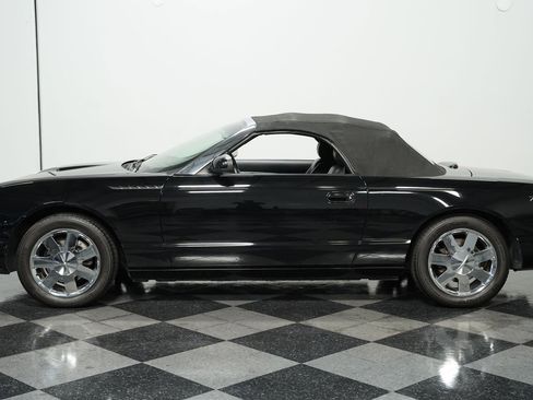 Used 2002 Ford Thunderbird image 2