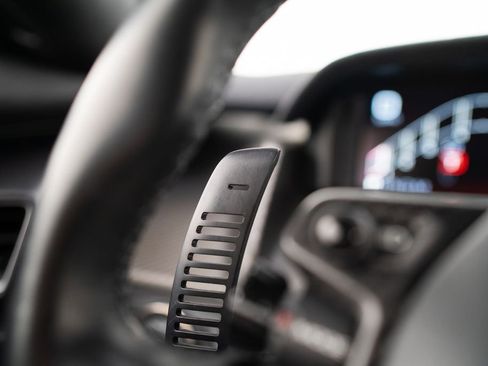 Used 2019 Ford GT RWD image 16