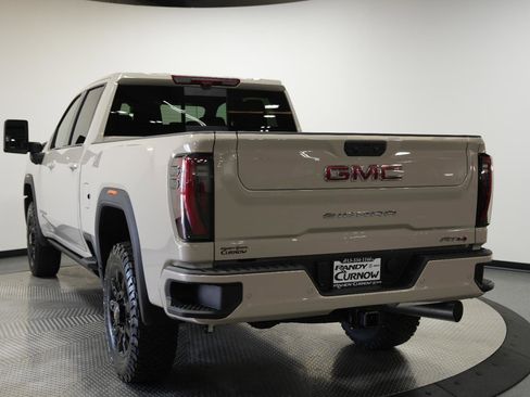 New 2026 GMC Sierra 2500 AT4 w/ AT4 Premium Plus Package AWD/4WD image 8