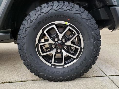 New 2026 Jeep Wrangler Unlimited Rubicon w/ Technology Group image 12