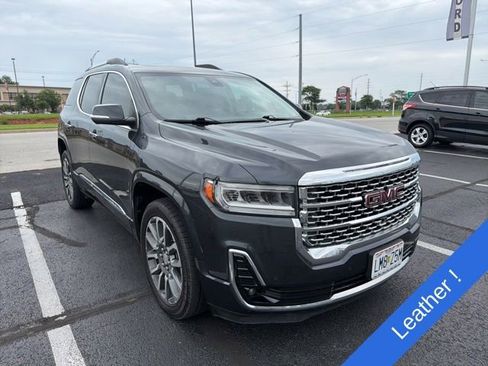 Used 2022 GMC Acadia Denali w/ Denali Ultimate Package AWD/4WD image 3