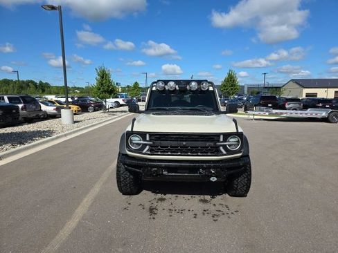 Used 2025 Ford Bronco Badlands AWD/4WD image 2