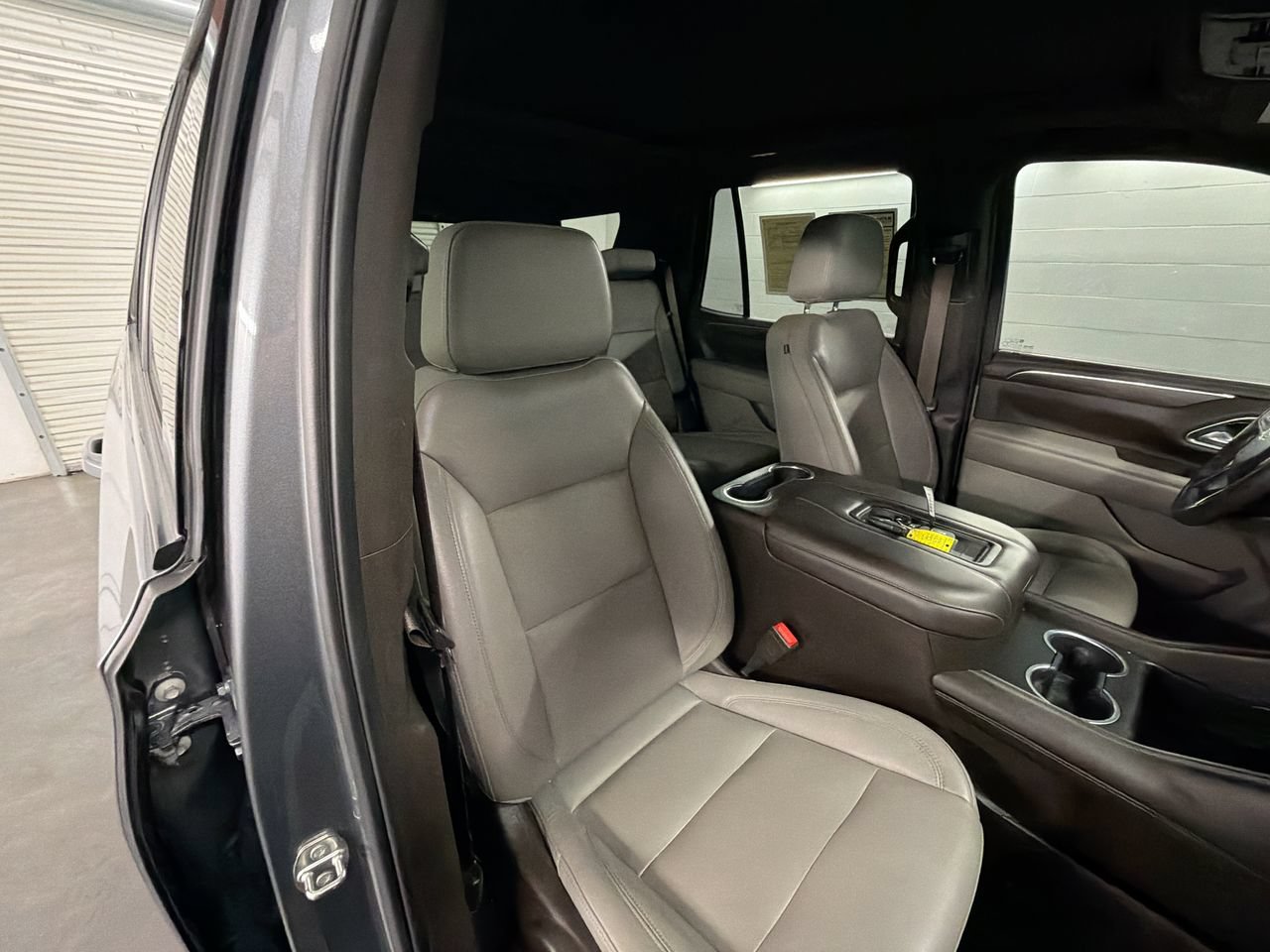 Used 2021 Chevrolet Tahoe Z71 w/ Z71 Signature Package AWD/4WD image 28