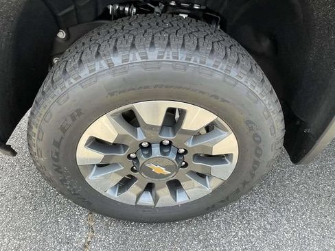 New 2026 Chevrolet Silverado 2500 Custom w/ Custom Value Package AWD/4WD image 9