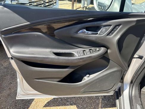 Used 2018 Buick Envision Essence image 24