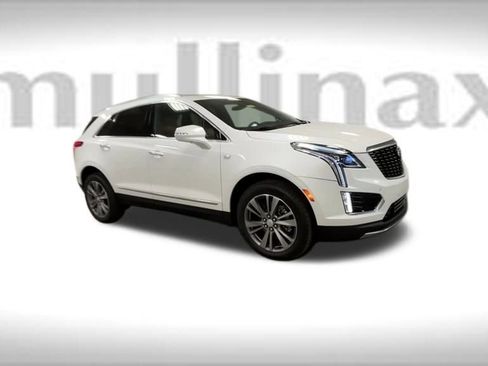 New 2025 Cadillac XT5 Premium Luxury w/ LPO, Floor Liner Package image 55