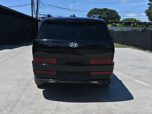 Used 2025 Hyundai Santa Fe SEL FWD image 4