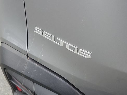 Certified 2024 Kia Seltos LX AWD/4WD image 12