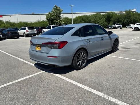 Used 2023 Honda Civic Sport image 5