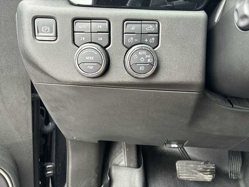 Certified 2023 Chevrolet Silverado 1500 LTZ w/ LTZ Convenience Package II image 18