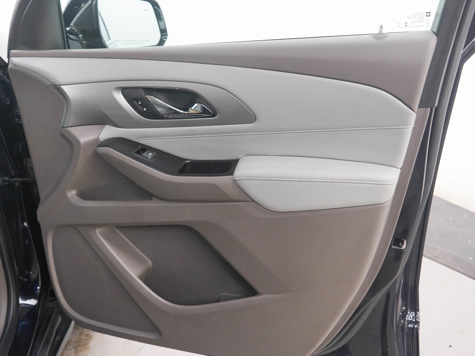 Used 2020 Chevrolet Traverse LT w/ LPO, Floor Liner Package AWD/4WD image 12