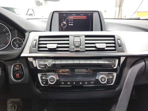 Used 2016 BMW 320i xDrive Sedan image 27