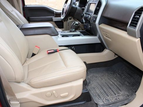 Used 2019 Ford F150 Lariat image 17