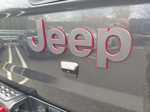 Used 2023 Jeep Gladiator Rubicon w/ LED Lighting Group image 31