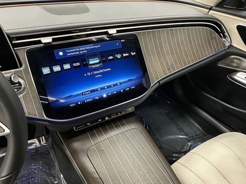 Certified 2025 Mercedes-Benz E 350 Sedan image 30