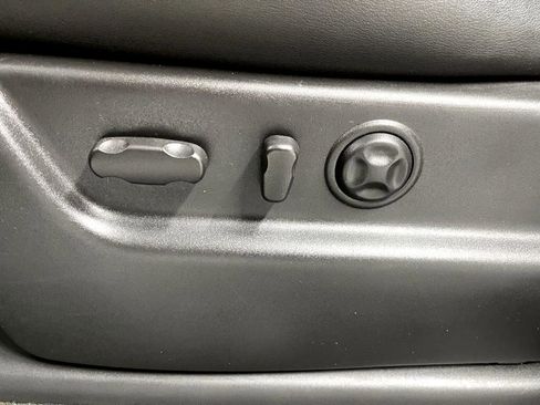 Used 2012 GMC Yukon XL Denali image 31