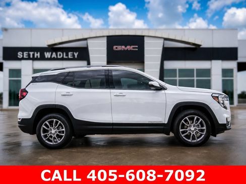 Certified 2024 GMC Terrain SLT AWD/4WD image 66
