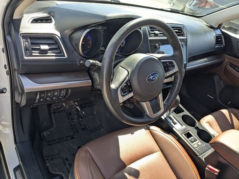 Used 2017 Subaru Outback 3.6R Touring image 15
