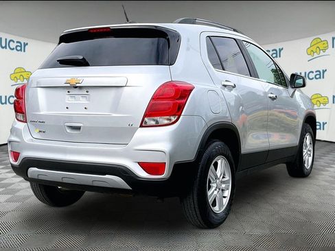 Used 2020 Chevrolet Trax LT w/ LT Convenience Package AWD/4WD image 6