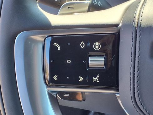 New 2025 Land Rover Range Rover SV image 16