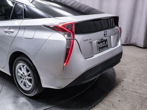 Used 2016 Toyota Prius Two image 8