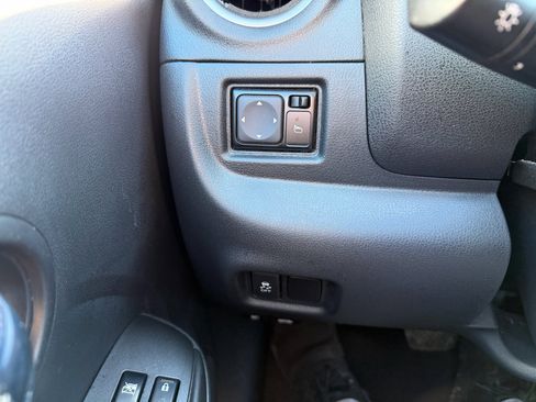 Used 2019 Nissan Versa SV image 29