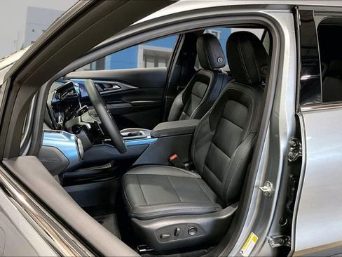 New 2026 Chevrolet Equinox EV LT FWD image 9