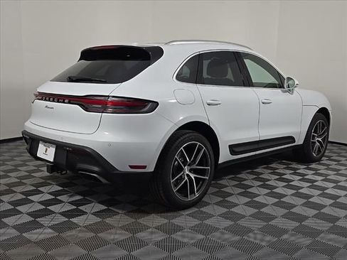 Certified 2025 Porsche Macan image 6